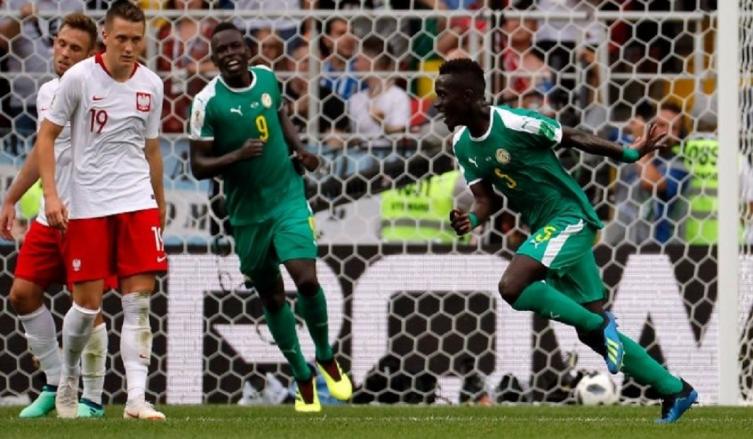 Senegal puso la cara por África y derrotó a Polonia