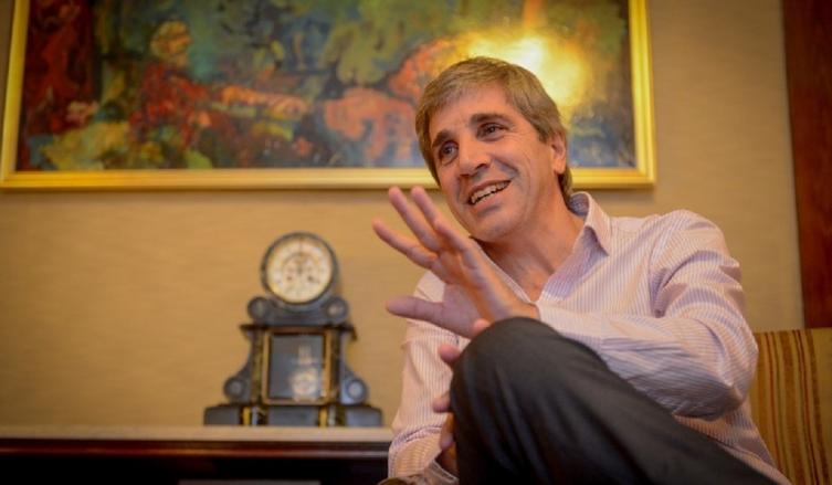 Luis Caputo: 