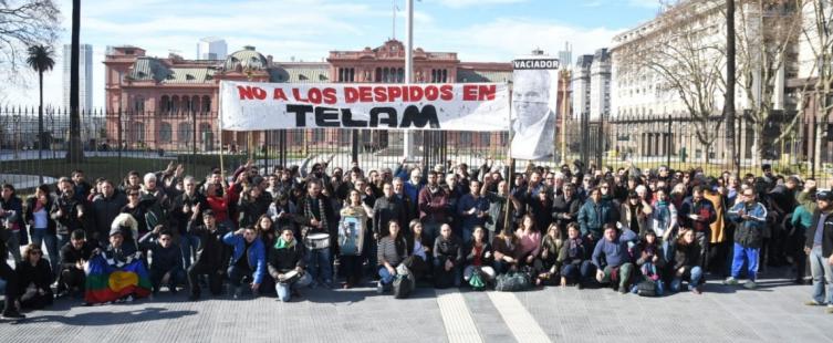 “Los despidos masivos en los medios del Estado forman parte del pacto con el FMI”