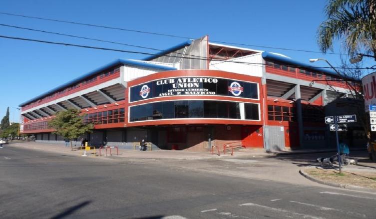 La provincia finalizó las obras en el estadio cubierto  