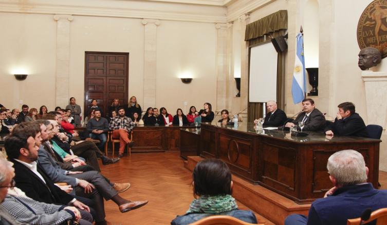 Incorporaron 49 trabajadores al personal no docente 