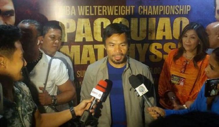 Manny Pacquiao llega a Malasia y dice estar listo para Lucas Matthysse