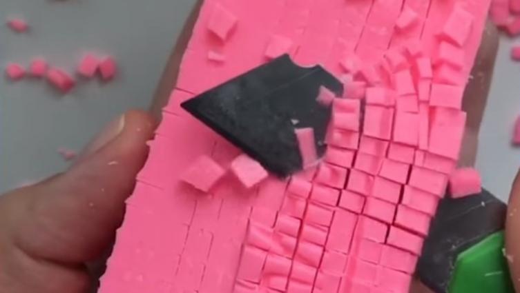 Por qué cortar jabón se transformó en la tendencia de moda en YouTube