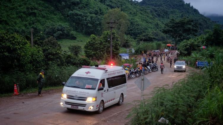 Todos los chicos y el entrenador fueron rescatados de la cueva en Tailandia