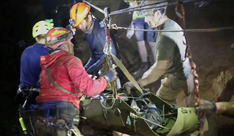 Hollywood hará película sobre el rescate de niños en cueva de Tailandia