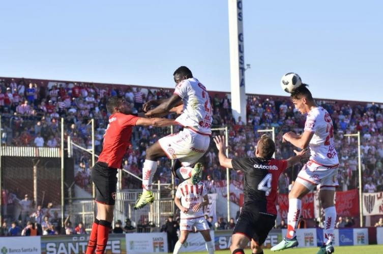 Unión igualó ante Newell's por Copa Santa Fe