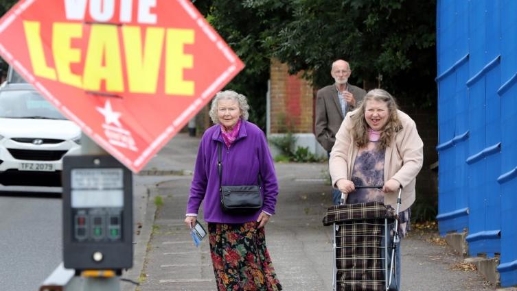 La Comisión Electoral británica multará a la campaña del Brexit