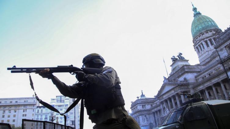 Marcha contra la reforma militar 