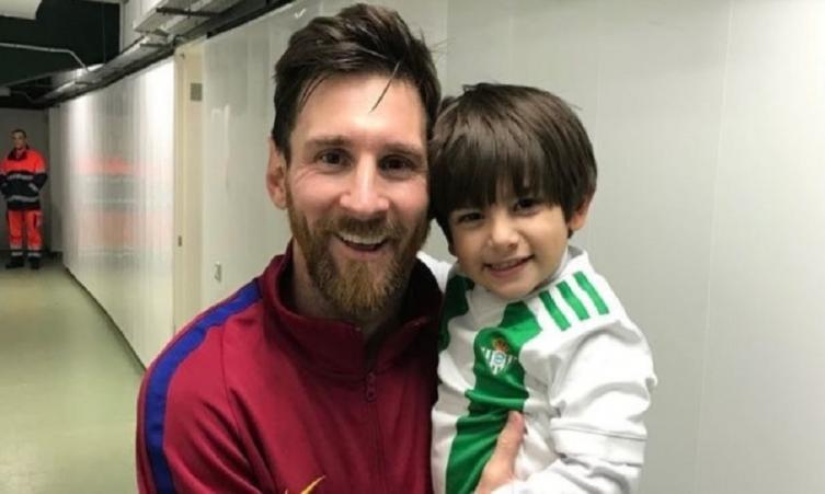 Video: la reacción del hijo de Andrés Guardado al conocer a Messi