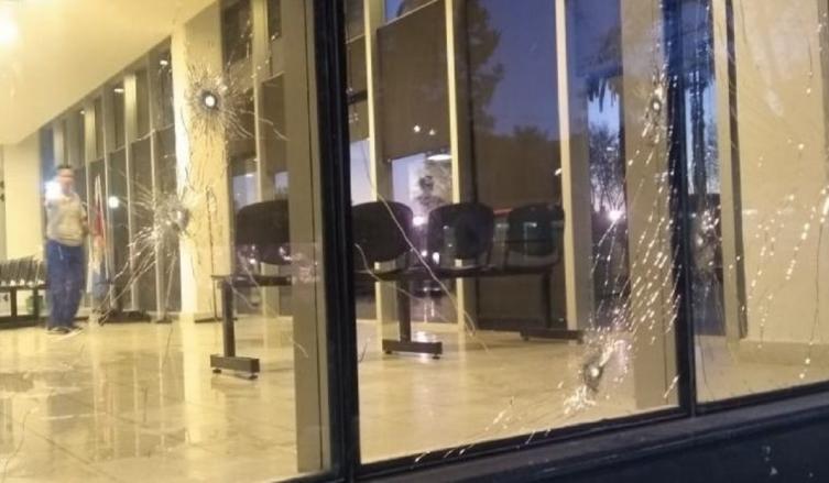 Siete tiros contra el Centro de Justicia Penal de Rosario