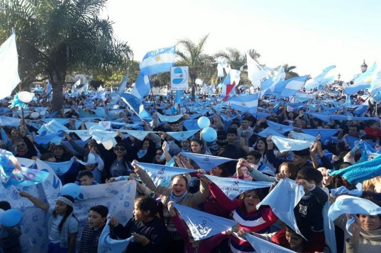 Manifestación en la Costanera santafesina por 