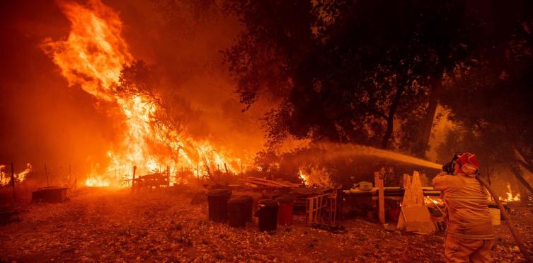 California en alerta por los incendios más grandes de su historia