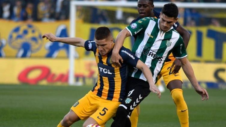 Central tuvo un debut sólido y venció a Banfield en Arroyito