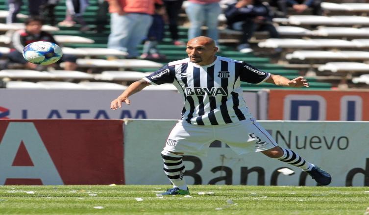 Superliga vintage: el 25 % de los jugadores tiene más de 30 años y todavía la rompe