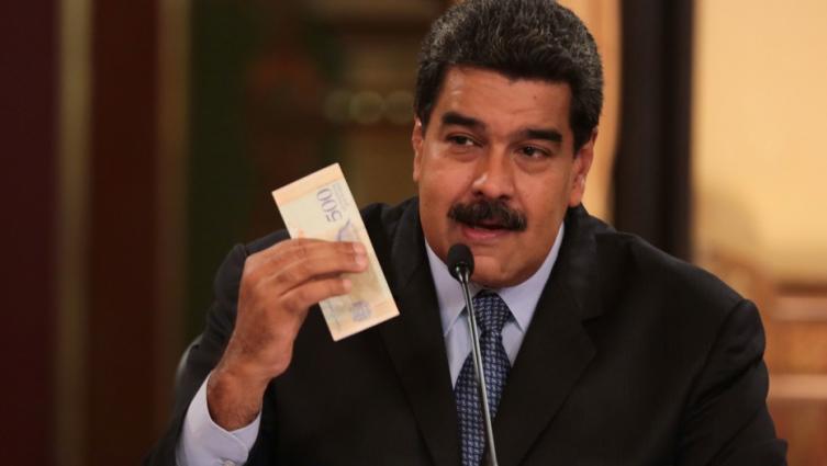 Maduro sube 35 veces el valor del salario mínimo en Venezuela
