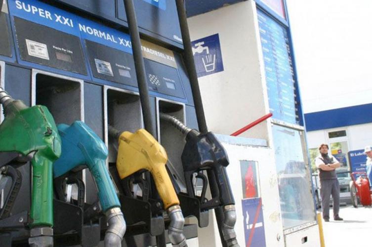 YPF subió las naftas y la infinia ya supera los 38 pesos
