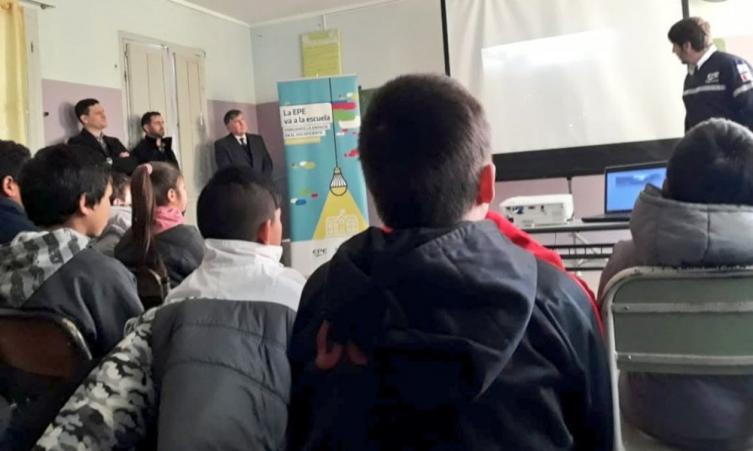 Campaña educativa “La EPE va a la escuela” 