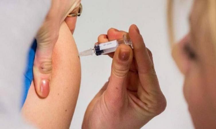 Piden garantizar la vacuna contra el meningococo