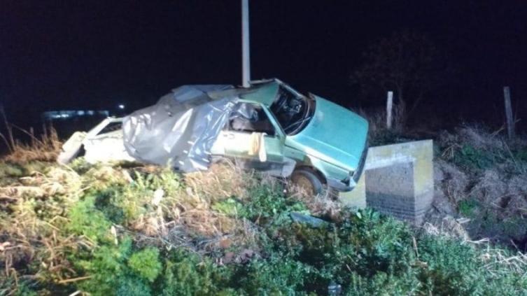Dos muertos y un herido en un siniestro vial en la ruta A012