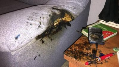 España: Explotó su celular mientras la familia dormía: le incendió el sillón