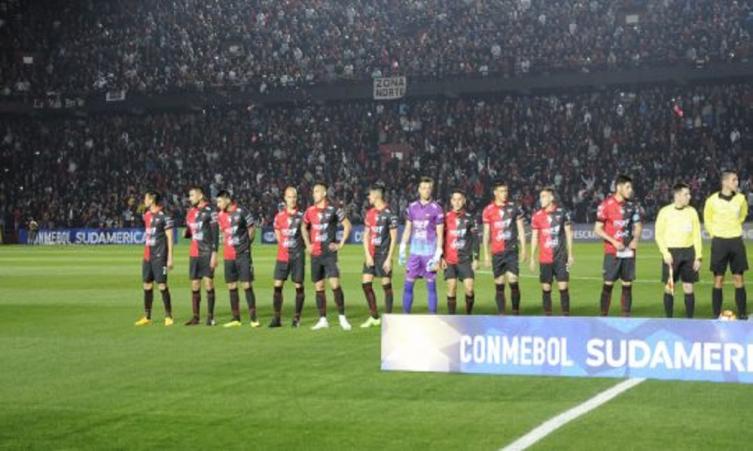 La Conmebol advirtió severamente a Colón