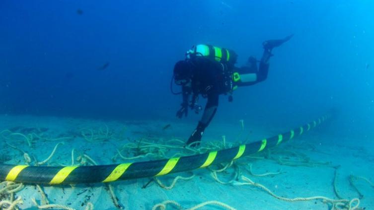 “Malbec”, el cable submarino que Facebook instalará en Argentina