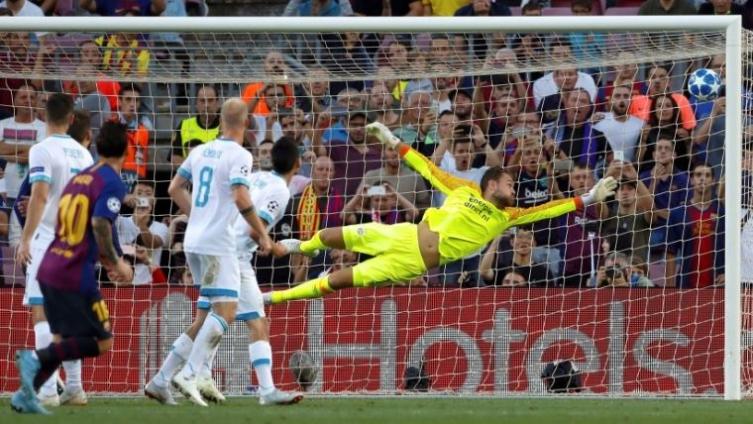Barcelona arrancó la Champions con un triplete de Messi