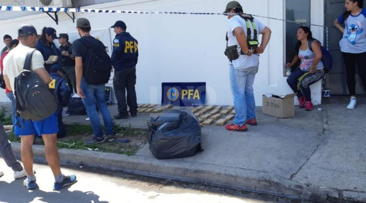 Incautaron droga en una empresa de encomiendas
