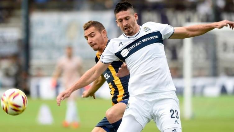 Central y Gimnasia repartieron puntos, en un partido de bajo vuelo