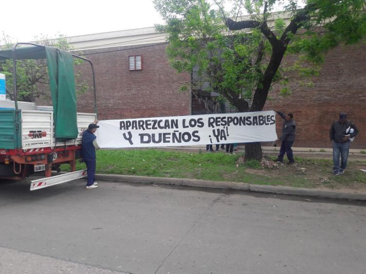 Manifestación de ex empleados de Cartoneto S.A 