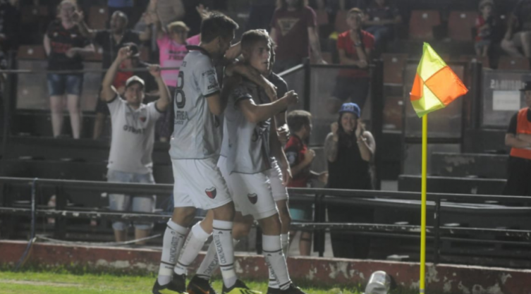 Colón le ganó con lo justo a Newell ´s por 1-0 en el Brigadier López