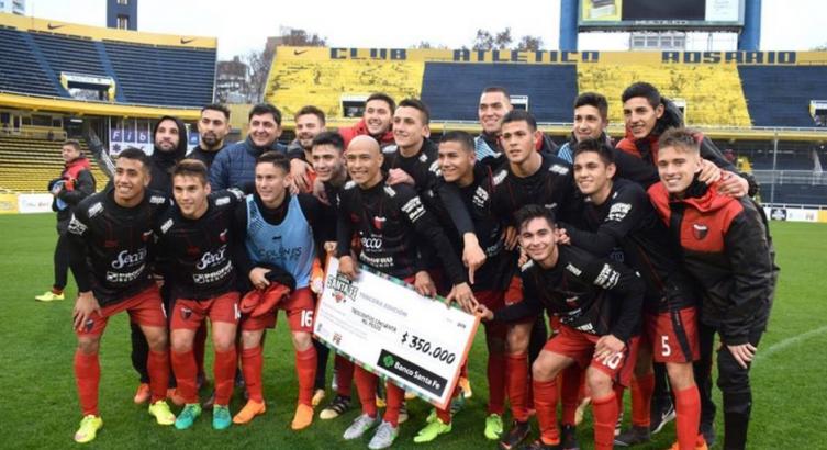 Colón presentará una formación alternativa para jugar la Copa Santa Fe