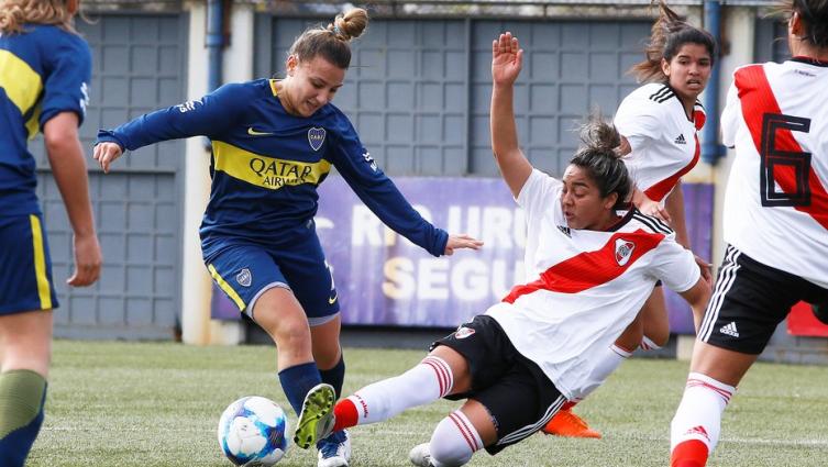 Otro paso hacia la igualdad: el fútbol femenino, cada vez más cerca de ser profesional