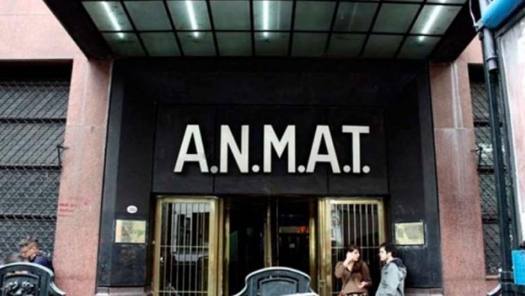 La Anmat prohibió cuatro productos para el cuidado de los ojos