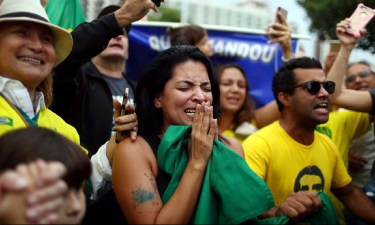 Jair Bolsonaro se impone con el 55,7% de los votos, según los boca de urna de Ibope