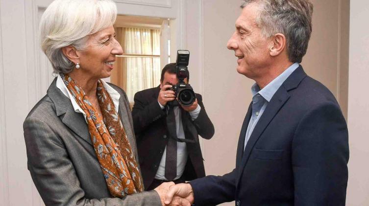 Llegó el primer desembolso de dólares por el acuerdo con el FMI