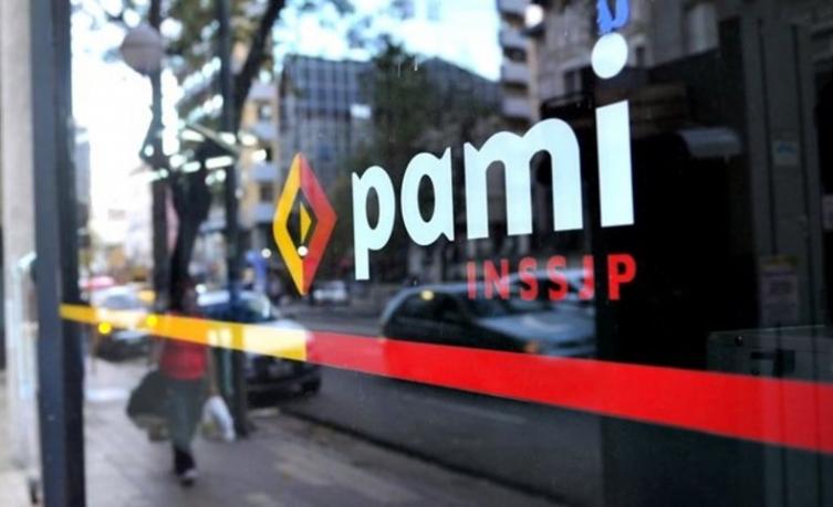 Macri anuncia un nuevo convenio entre PAMI y los laboratorios