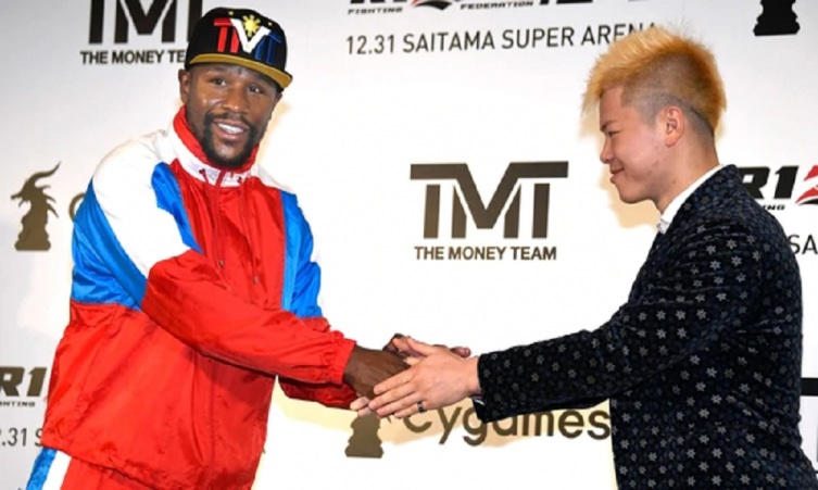 Floyd Mayweather saldrá del retiro para pelear contra un campeón de MMA 20 años menor