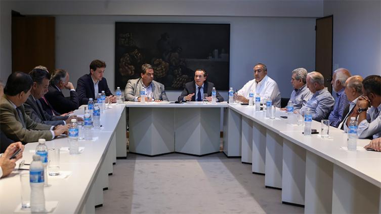 El Gobierno sugiere que el bono por $ 5.000 se negocie sector por sector