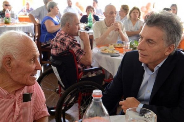 Los jubilados y pensionados estatales no recibirán el bono de fin de año