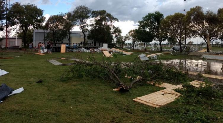 Un tornado azotó a Colonia Ana y La Rubia  