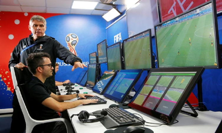 Los cambios que sufrirían las reglas del fútbol a partir de 2019