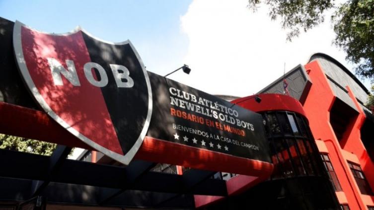 La deuda de Newell ´s bajó dos millones y medio de dólares en tres meses