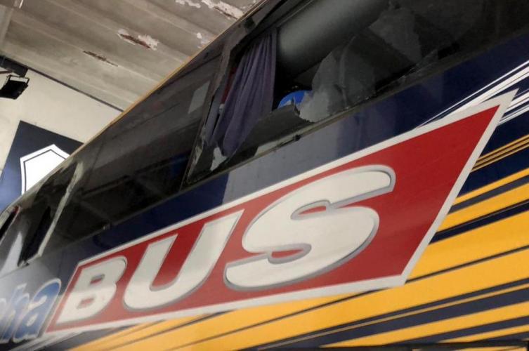 Corridas e incidentes en el ingreso de los hinchas de River al Monumental