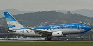 Aerolíneas Argentinas cancela todos sus vuelos del lunes