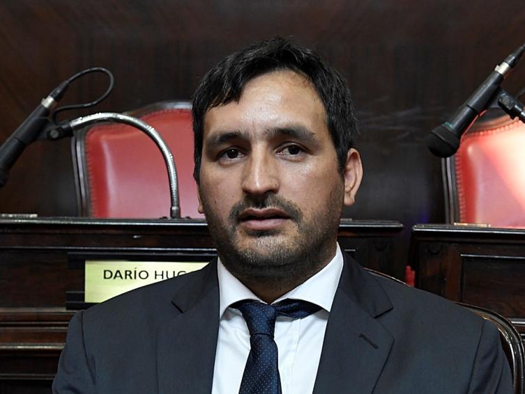 Un senador de La Cámpora renunció a su banca tras ser denunciado por abuso sexual
