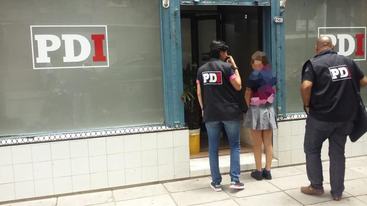Joven detenida por amenaza de bomba a una escuela