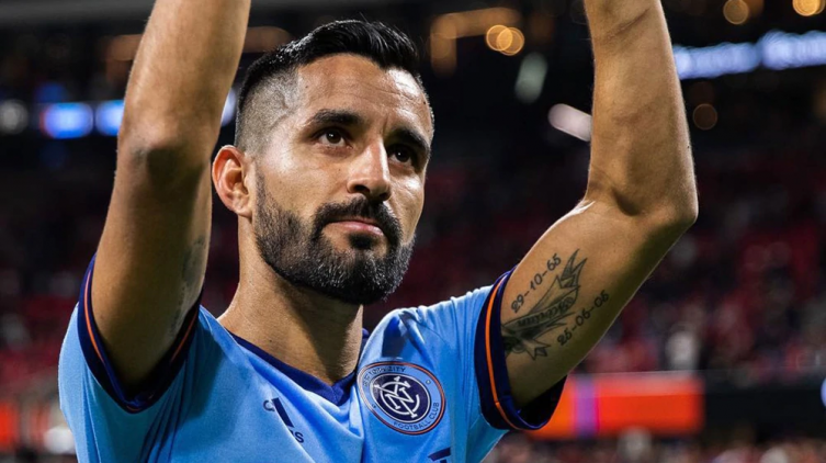 Maxi Moralez: le vaciaron su casa en Santa Fe y le robaron camisetas y botines destinados para una donación