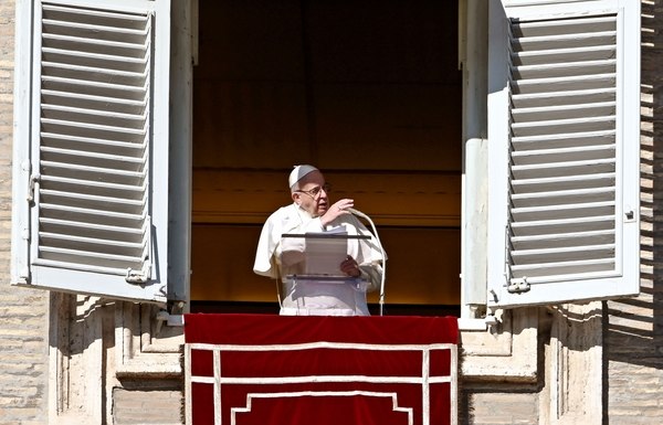 El Papa prometió que la Iglesia combatirá los abusos sexuales contra los menores