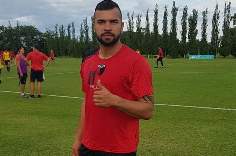 Cadavid firmó el contrato y ya entrena con el sabalero